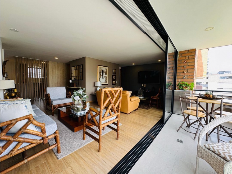 VENTA DE APARTAMENTO REFORMADO EN EL POBLADO - LOS PARRA - 6