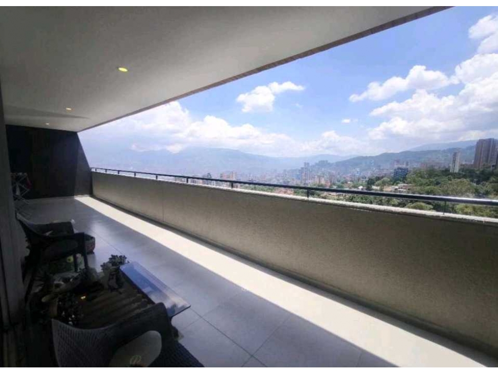 VENTA DE APARTAMENTO EN EL POBLADO, SECTOR LOS GONZALEZ.
