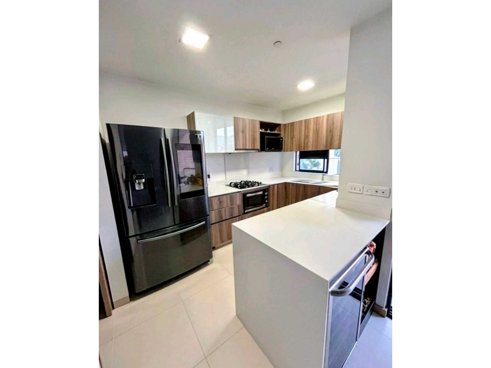 VENTA DE APARTAMENTO EN EL POBLADO, SECTOR CASTROPOL. — foto 4