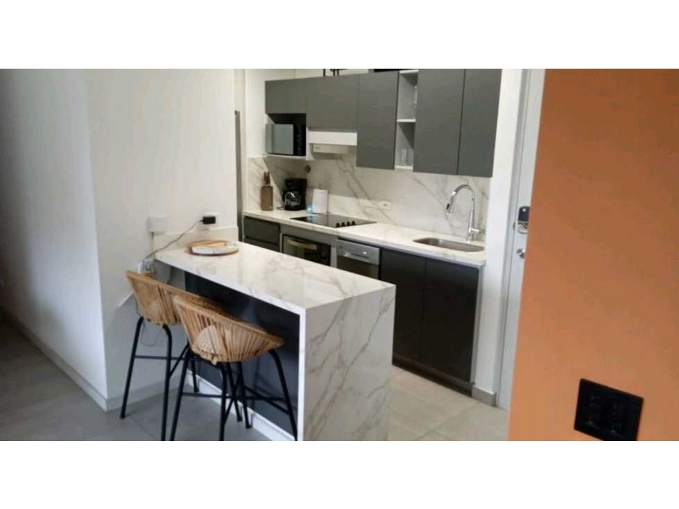 VENTA DE APARTAMENTO EN POBLADO, CASTROPOL POR INVERSIÓN. — foto 3
