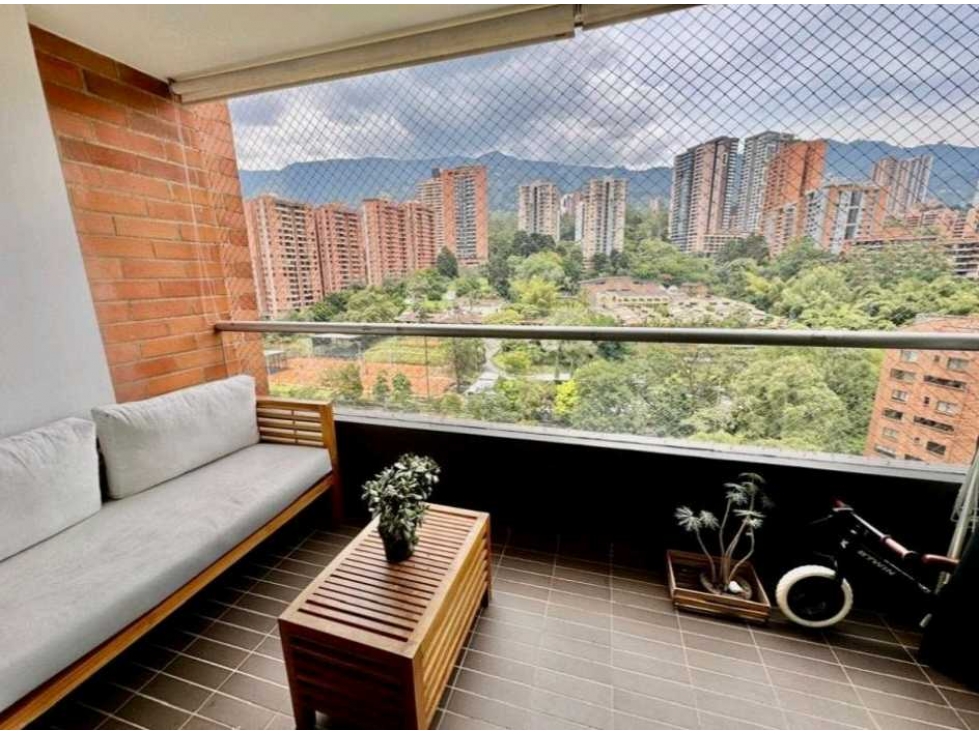 VENTA DE APARTAMENTO EN EL POBLADO, SECTOR LOS BALSOS.
