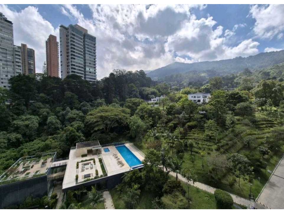 VENTA DE APARTAMENTO EN EL POBLADO, SECTOR LOS BALSOS.