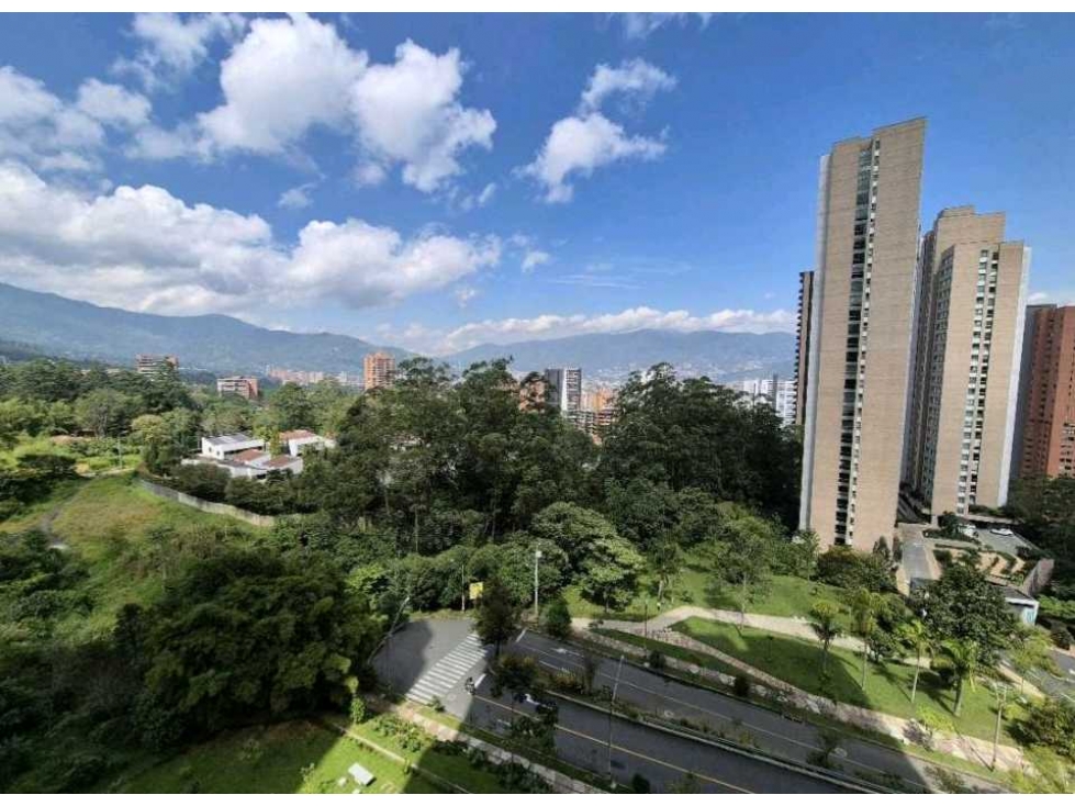 VENTA DE APARTAMENTO EN EL POBLADO, SECTOR LOS BALSOS. — foto 3