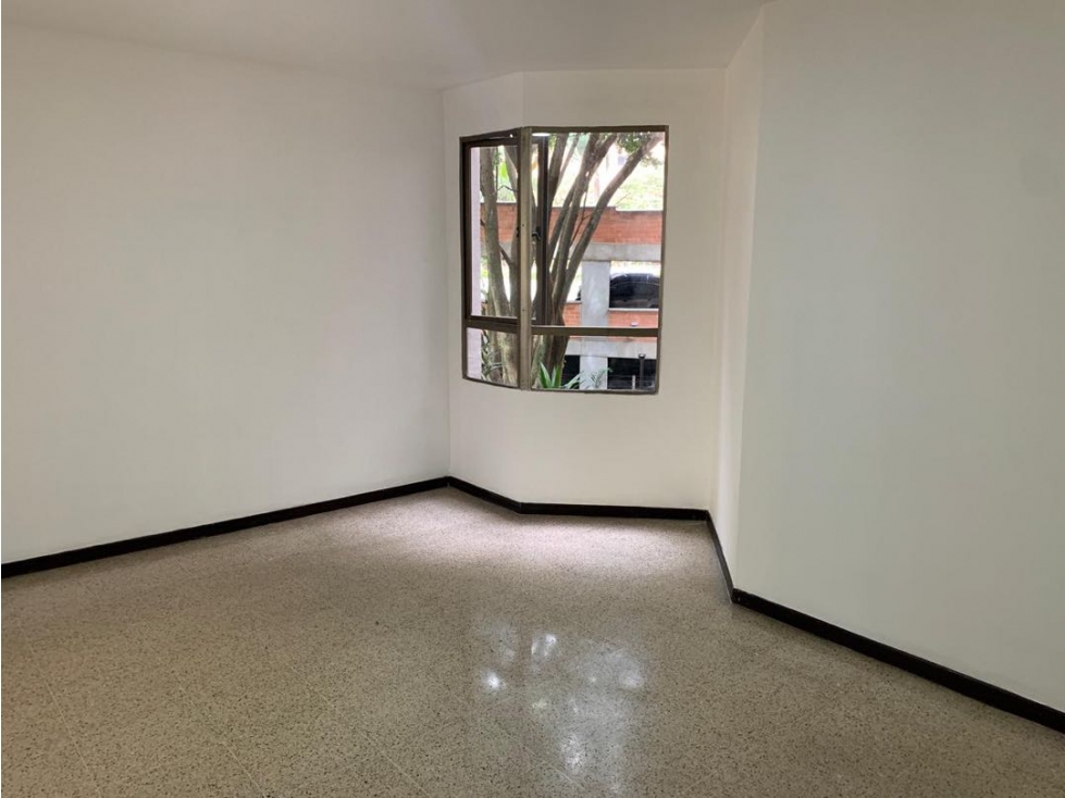 Venta de apartamento en el poblado sector patio bonito — foto 2