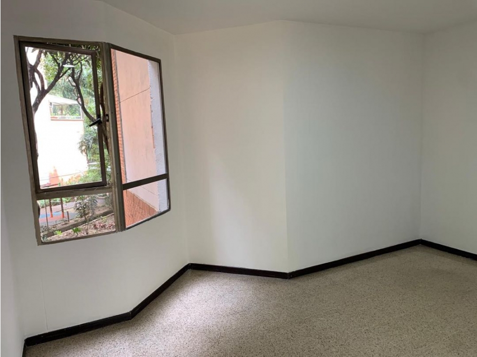 Venta de apartamento en el poblado sector patio bonito — foto 6