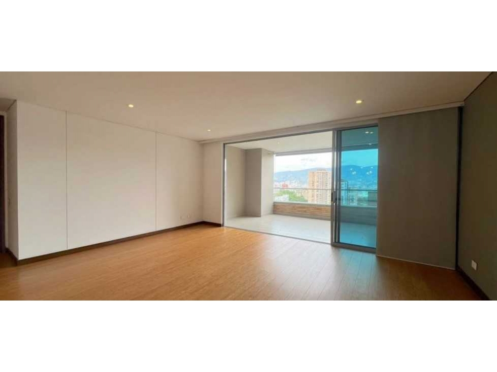 VENTA DE APARTAMENTO EN EL POBLADO, SECTOR LOS BALSOS. — foto 3