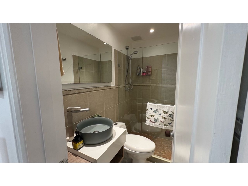 Venta de apartamento en el Poblabo- cerca al Tesoro — foto 3