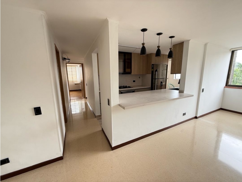 Venta de apartamento en el poblado sector loma el garabato