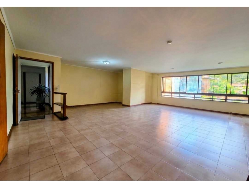 VENTA DE APARTAMENTO EN EL POBLADO, SECTOR EL TESORO.