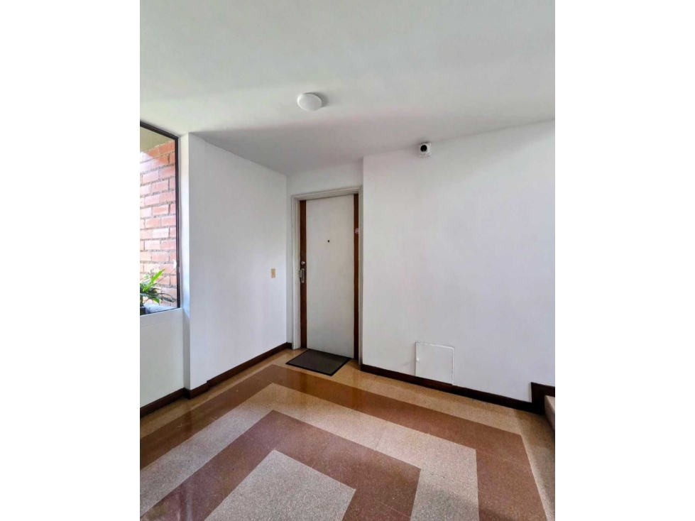 VENTA DE APARTAMENTO EN EL POBLADO, SECTOR EL TESORO. — foto 3