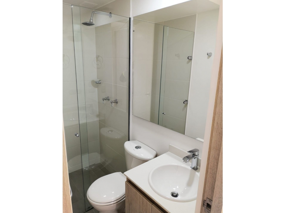Venta de apartamento en el Retiro, cerca de la terminal y parque — foto 5