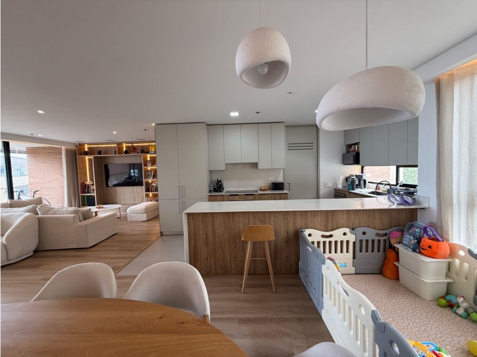 Apartamento sector Los Bosques | 172 m² | domótica y luces indirectas — foto 3