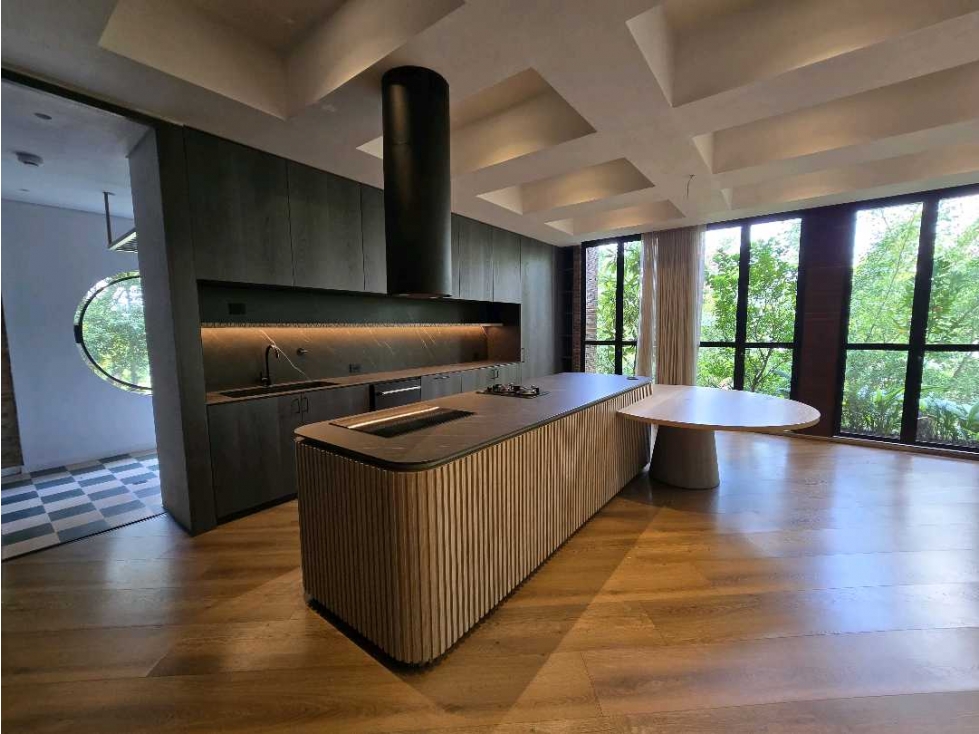 Venta de apartamento en El Tesoro. Edificio Asociativo.
