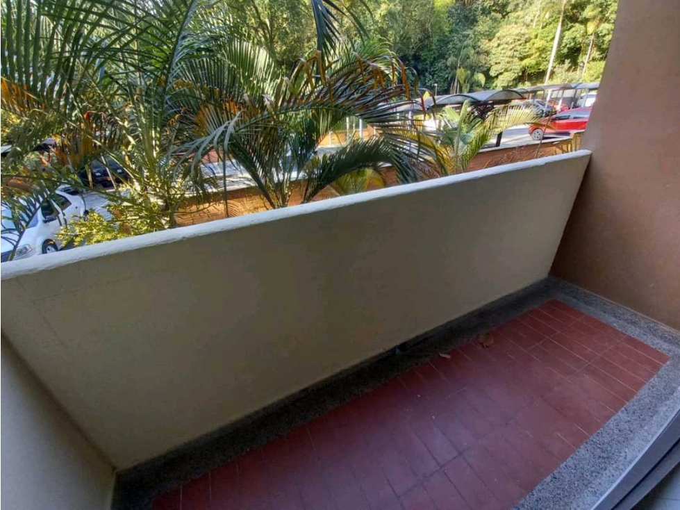 VENTA DE APARTAMENTO EN ENVIGADO CAMINO VERDE, POR INVERSION. — foto 3