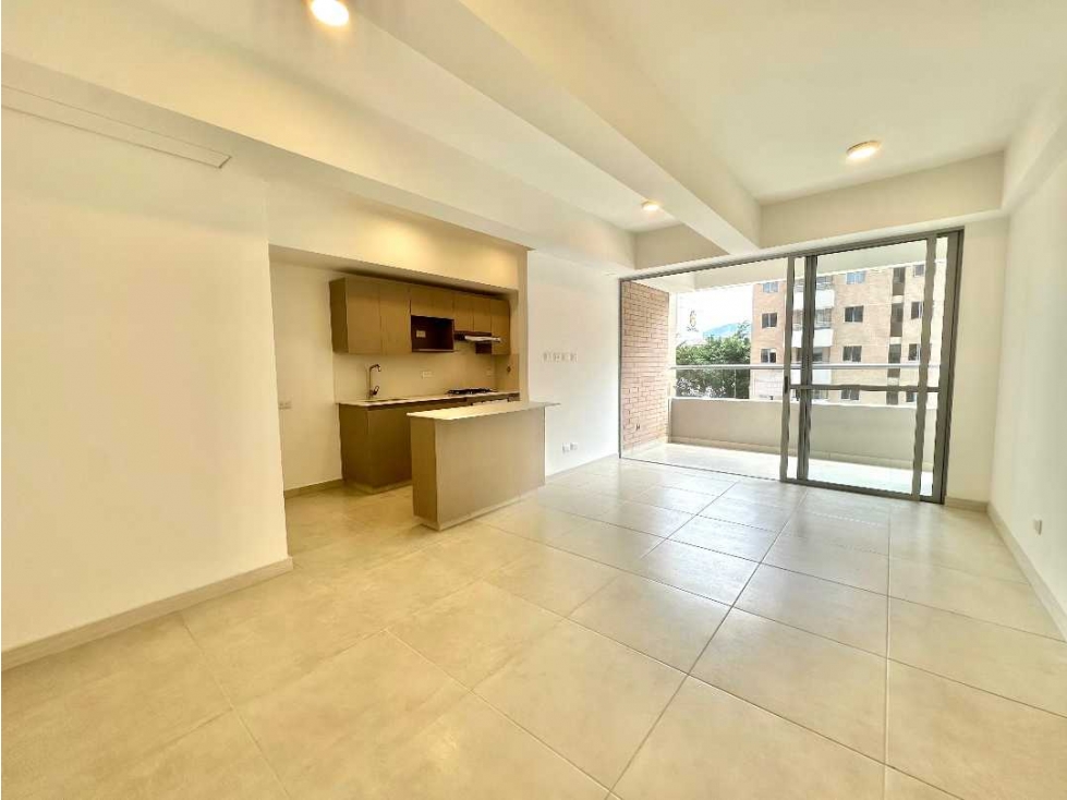 Venta de Apartamento en Envigado, zona plana, cerca al CC Viva — foto 2