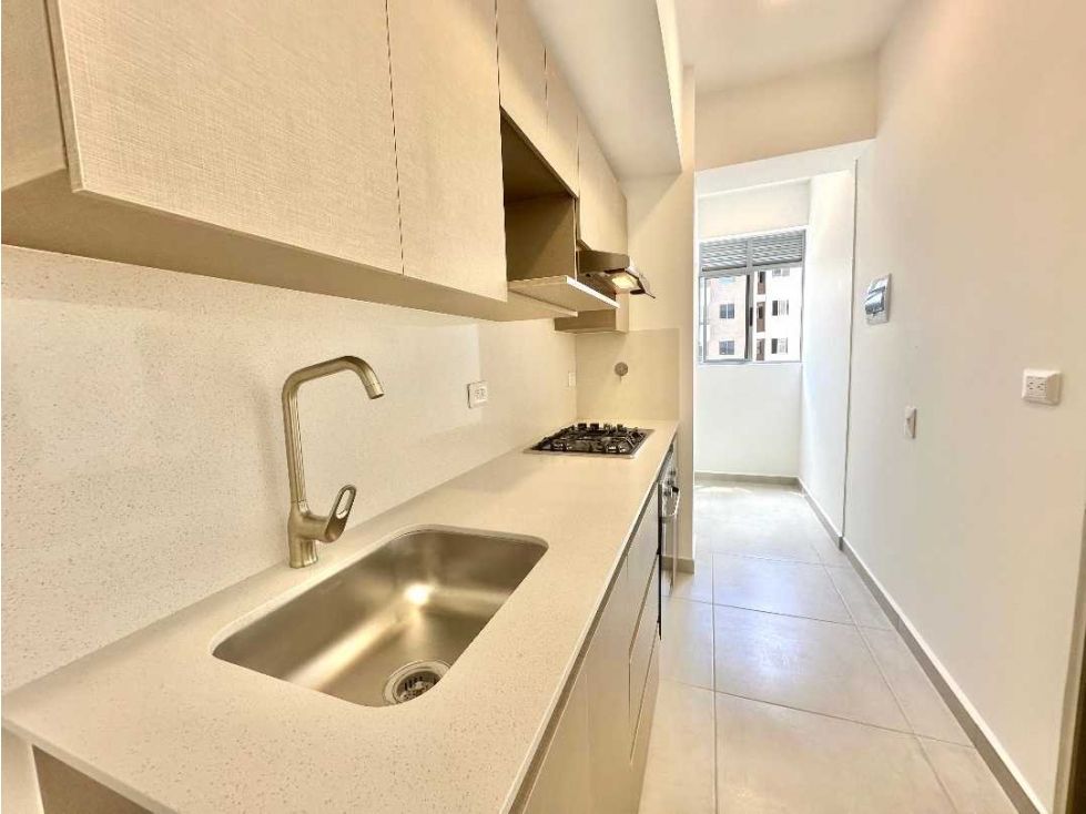 Venta de Apartamento en Envigado, zona plana, cerca al CC Viva — foto 6