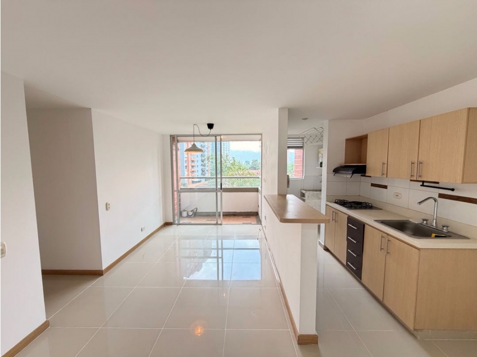 Venta de Apartamento en Itagüi/ Suramérica
