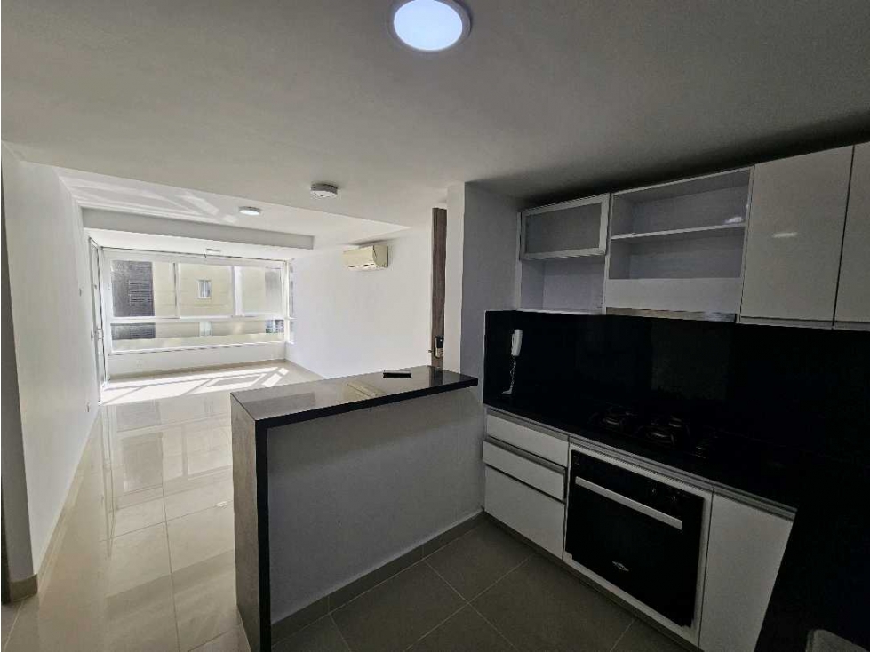 VENTA DE APARTAMENTO EN LA CASTELLANA — foto 2