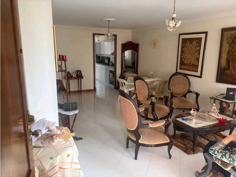 Venta de apartamento en la Castellana, Medellín, piso 3