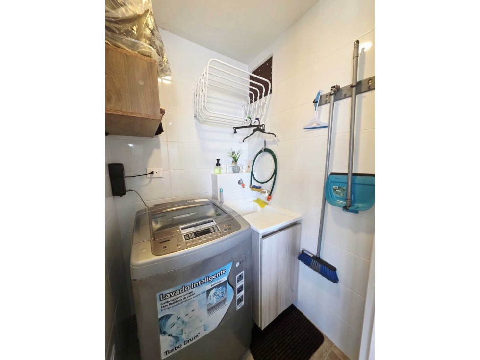 VENTA O ALQUILER DE APARTAMENTO EN LA CASTELLANA — foto 5
