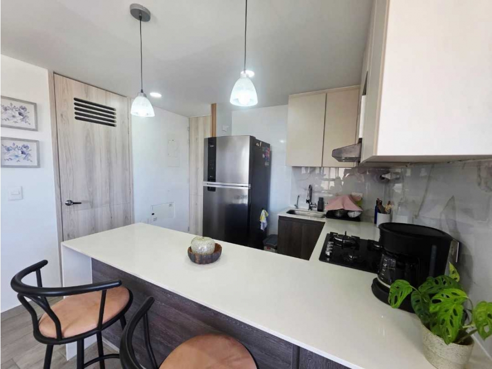 VENTA O ALQUILER DE APARTAMENTO EN LA CASTELLANA — foto 6