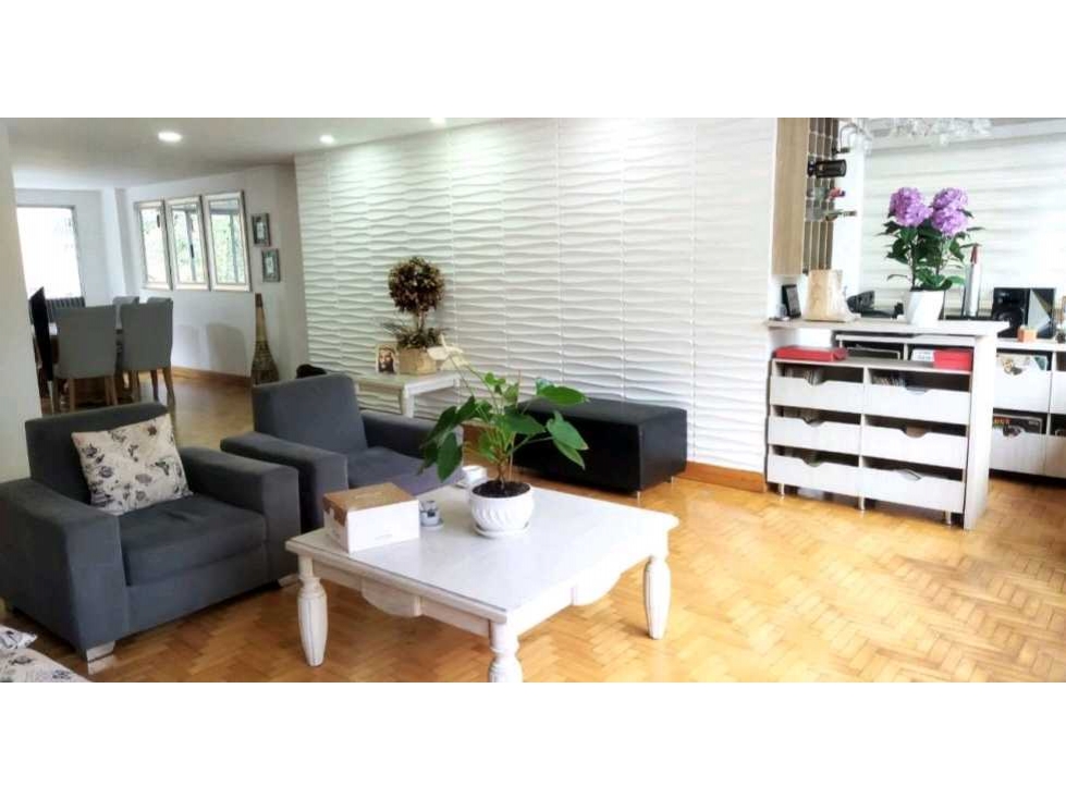 VENTA DE APARTAMENTO EN LA LOMA DEL TESORO.