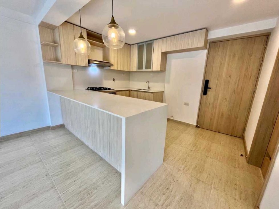 VENTA DE APARTAMENTO EN LA LOMA DE LOS BERNAL. PISO ALTO. — foto 4