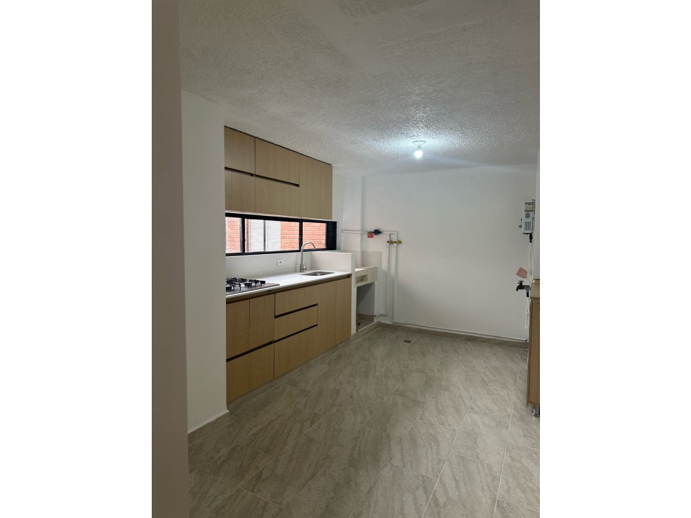 Venta de apartamento en la loma del Escobero — foto 3