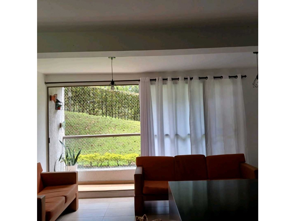 Venta de apartamento en la Loma de los Bernal, primer piso, Medellín — foto 2