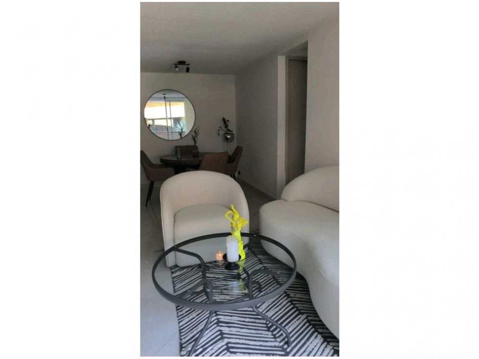 Venta de apartamento en la Loma de los Bernal, Medellín — foto 2