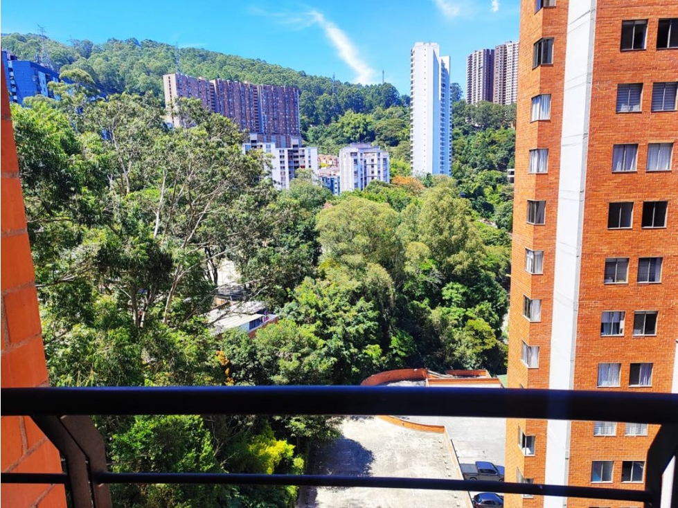 VENTA DE APARTAMENTO EN LA LOMA DEL INDIO — foto 2