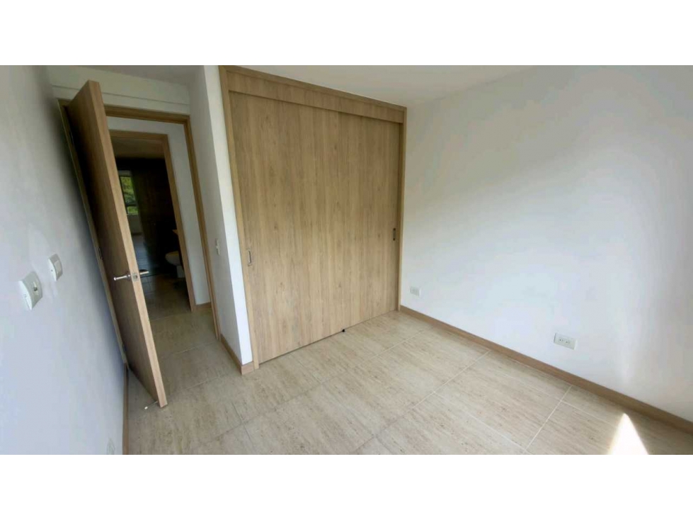 VENTA DE APARTAMENTO EN LA LOMA DE LOS BERNAL RANGO8 — foto 5