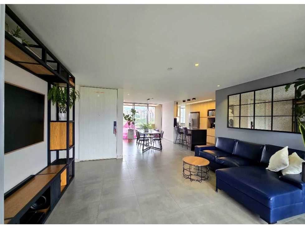 Venta de apartamento en La Loma de Benedictinos. Piso muy alto. — foto 2