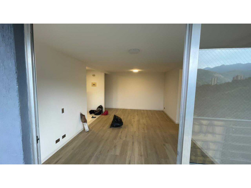 VENTA DE APARTAMENTO EN LA LOMA DE LOS BERNAL RANGO 6 — foto 2