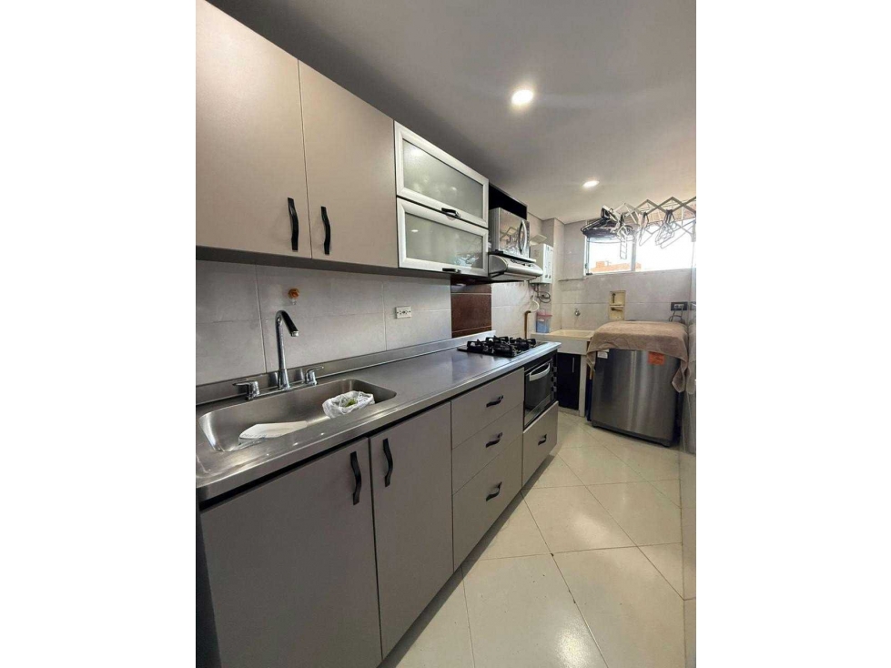 Venta de apartamento en la Loma de los Bernal, Medellín — foto 3