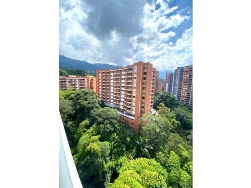 VENTA DE APARTAMENTO EN LA LOMA DEL ESMERALDAL. — foto 2