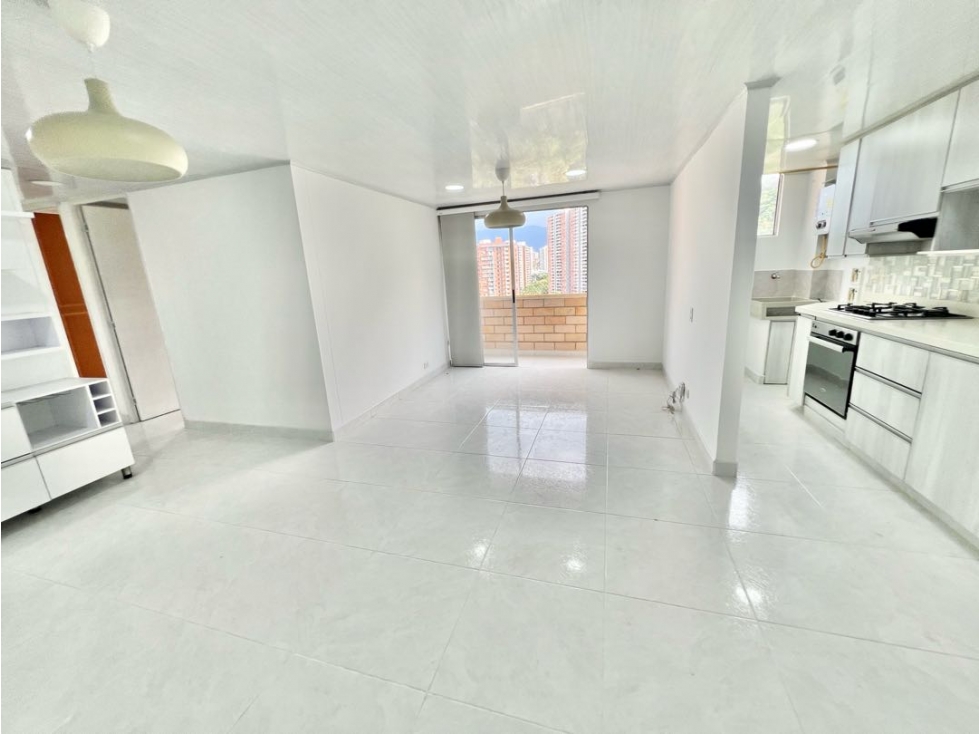 Venta de apartamento en la loma de los Bernal — foto 2