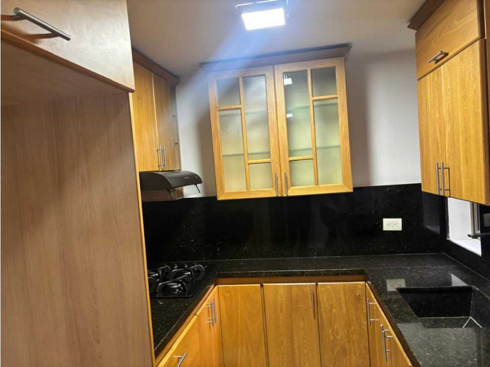 VENTA DE APARTAMENTO EN LA LOMA DE LOS BERNAL RANGO 8 — foto 3