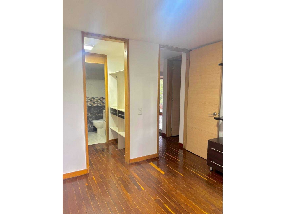 VENTA DE APARTAMENTO EN LA LOMA DE LOS BERNAL RANGO 8 — foto 5
