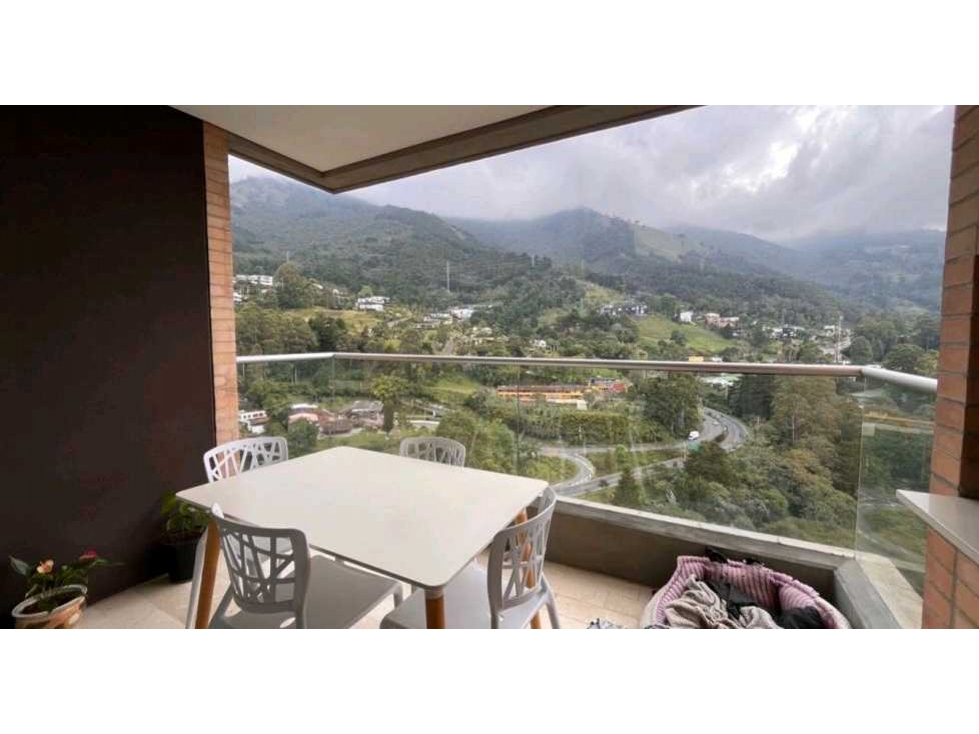VENTA DE APARTAMENTO EN EL POBLADO PISO ALTO, SECTOR EL BOSQUE. — foto 3