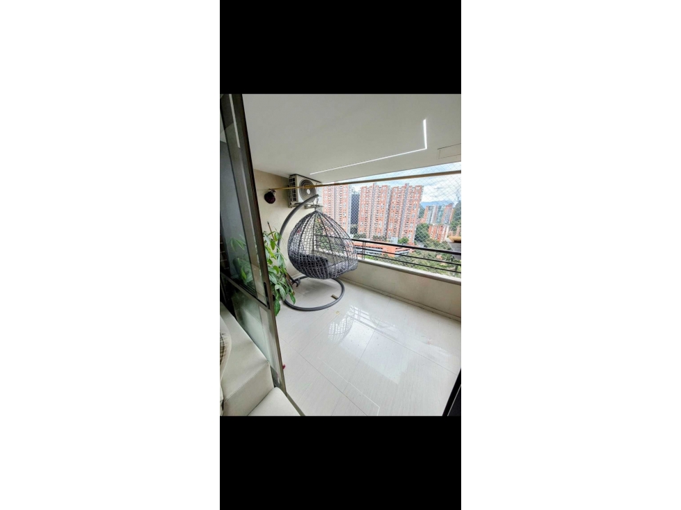 VENTA DE APARTAMENTO EN LAS PALMAS CON VISTA A MEDELLÍN. — foto 3