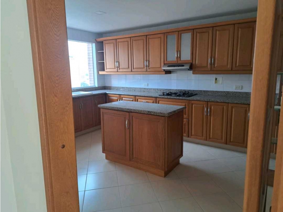 Venta de apartamento en Laureles, piso 10, Medellín, portería 24 horas — foto 6