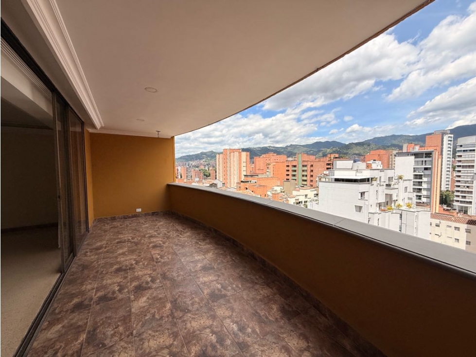 Apartamento Laureles | 200 m² | 2 alcobas | opción a 3 alcobas — foto 3