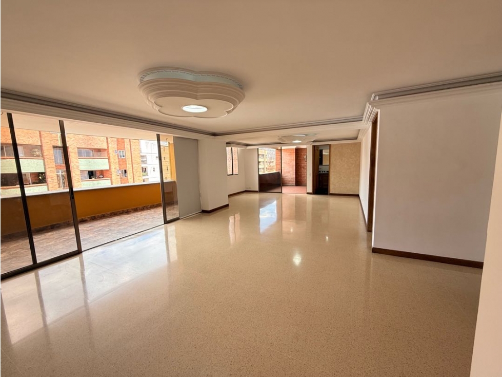 Apartamento Laureles | 200 m² | 2 alcobas | opción a 3 alcobas — foto 5