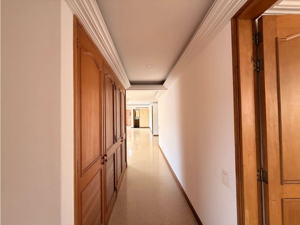 Apartamento Laureles | 200 m² | 2 alcobas | opción a 3 alcobas — foto 6