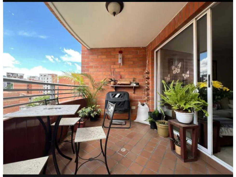 Venta de apartamento en laureles — foto 2