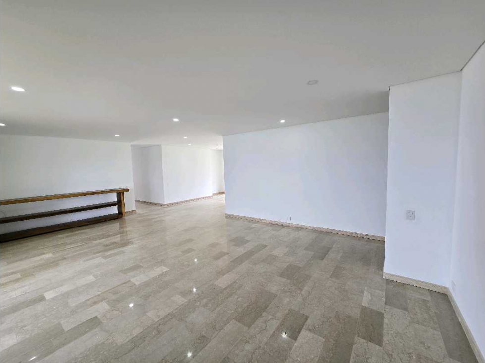 Venta de apartamento en Loma del Tesoro — foto 4