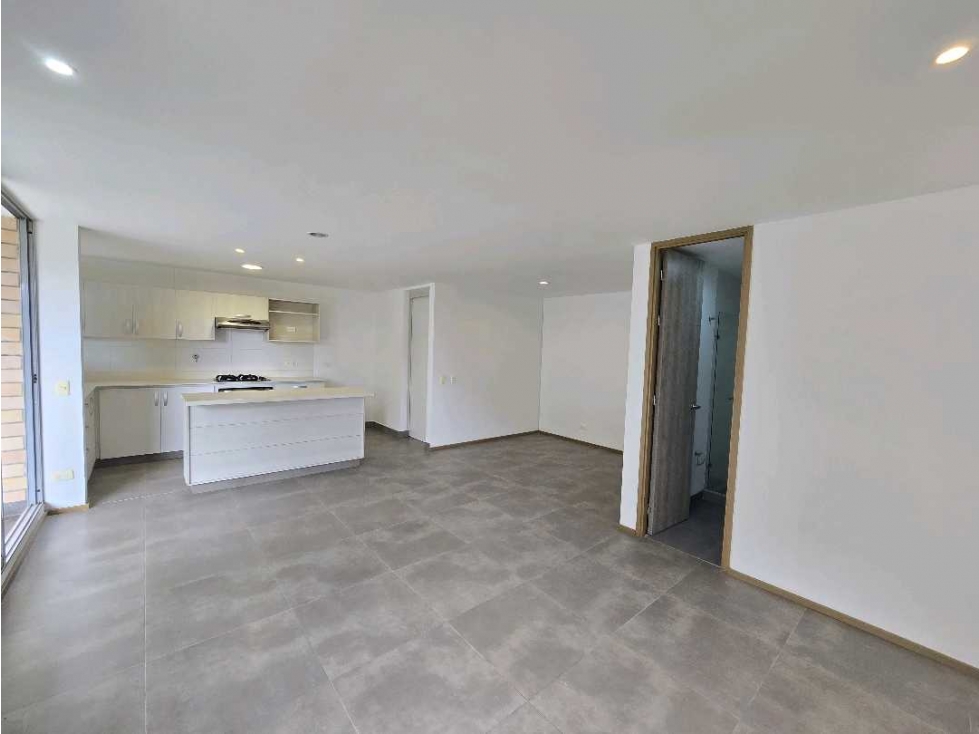 Venta de apartamento en Loma del Esmeraldal — foto 2