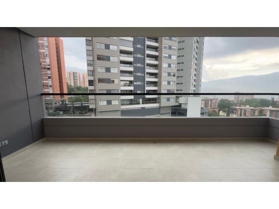 Venta de apartamento en Loma de los Mesa, Envigado — foto 2