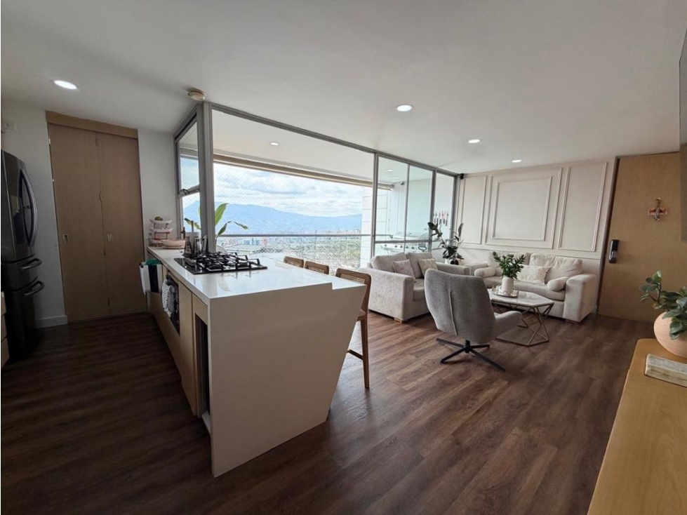 Venta de apartamento en Loma del Esmeraldal, Envigado